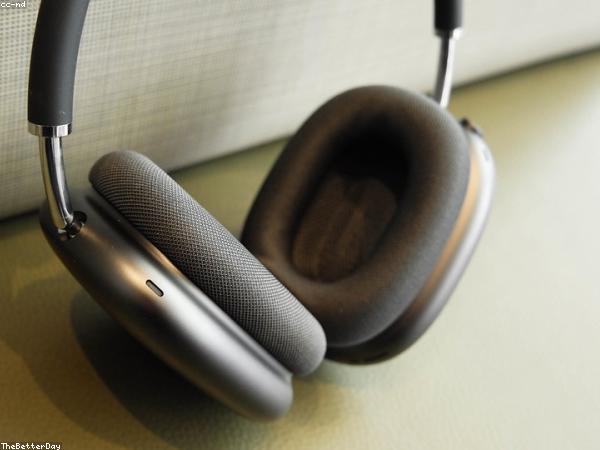 Wireless headphones